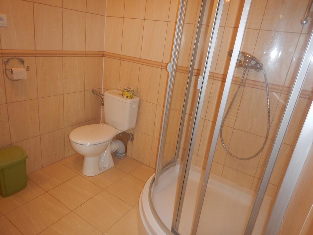 Konsky Dvor Hotel Brzotín Kamer foto